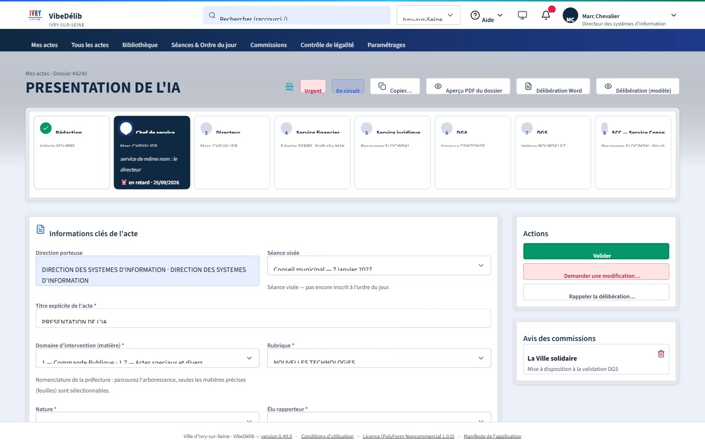 Fiche d'un dossier de délibération avec son circuit de validation en huit étapes